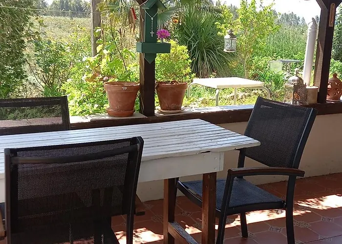 Casa de Férias Vale De Garcia Al 5357 Colos (Santarem)