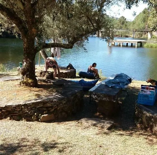 Casa de Férias Vale De Garcia Al 5357 Colos (Santarem)